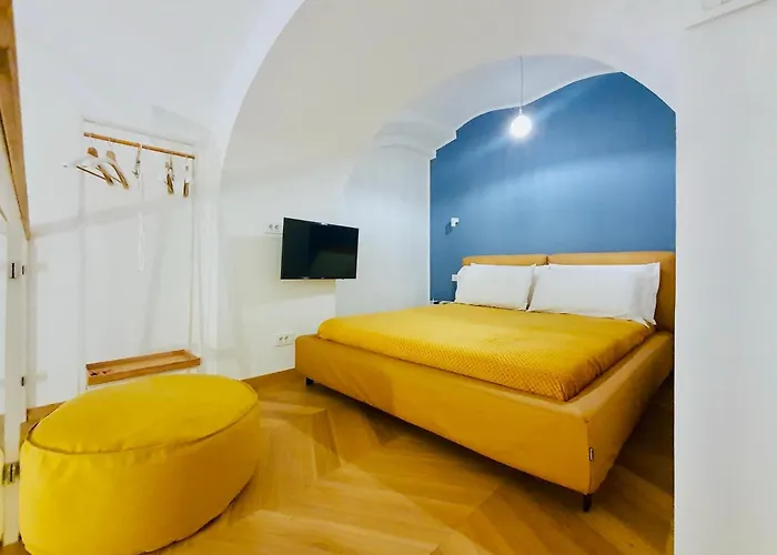 Sweet Romantic In The Heart Of 布达佩斯