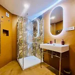 Sweet Romantic In The Heart Of * Budapest